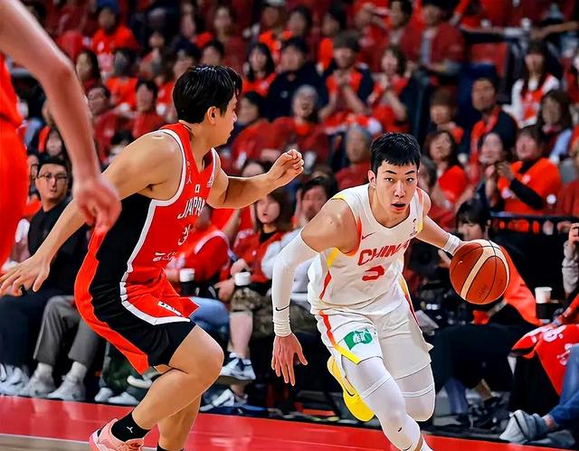 一场备受期待的篮球赛事掀起了热烈的讨论